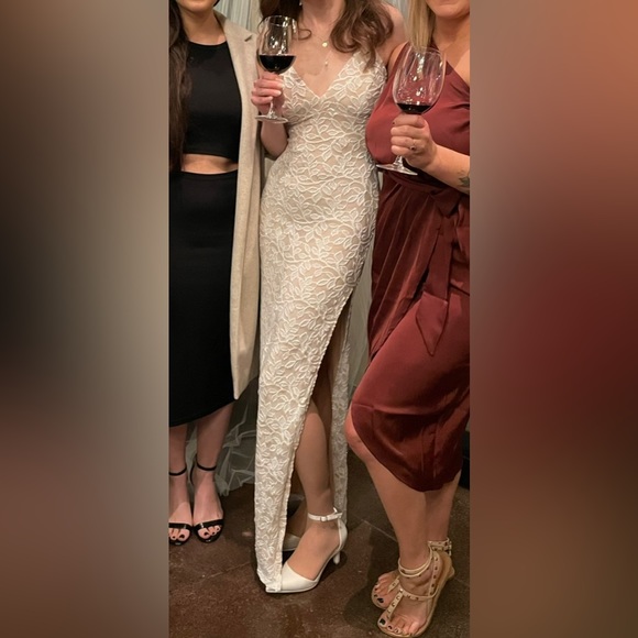 Dixie Lace Mesh High-Slit Formal Dress - Picture 3 of 3